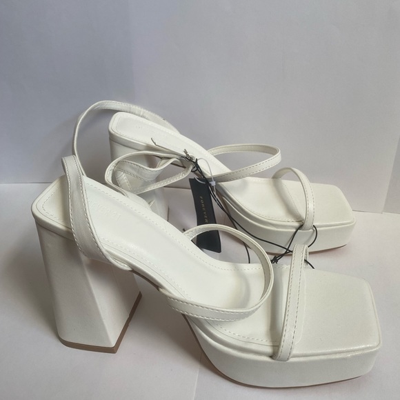 White Open Toe Platform High Heels - Picture 1 of 6